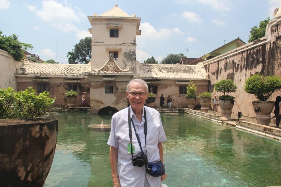 Yogyakarta: 4D3N Temple Tours Timang Beach Incl Hotel & Meal - Package Overview