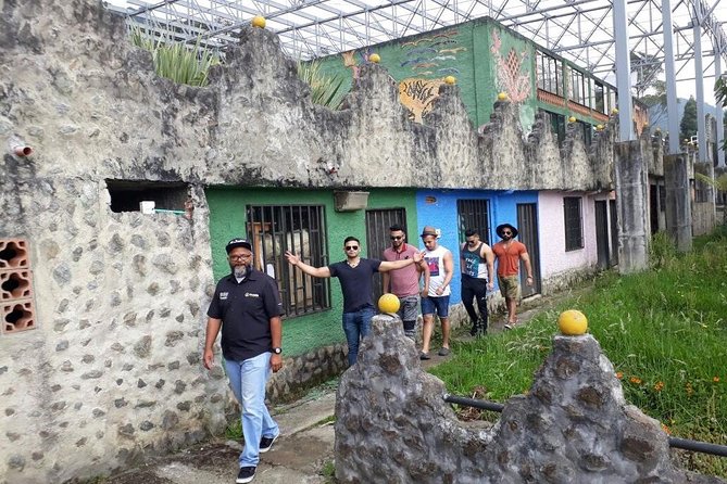 2-Day: Pablo Escobar, Comuna 13, Guatape Including Boat Ride and La Manuela - Tour Overview