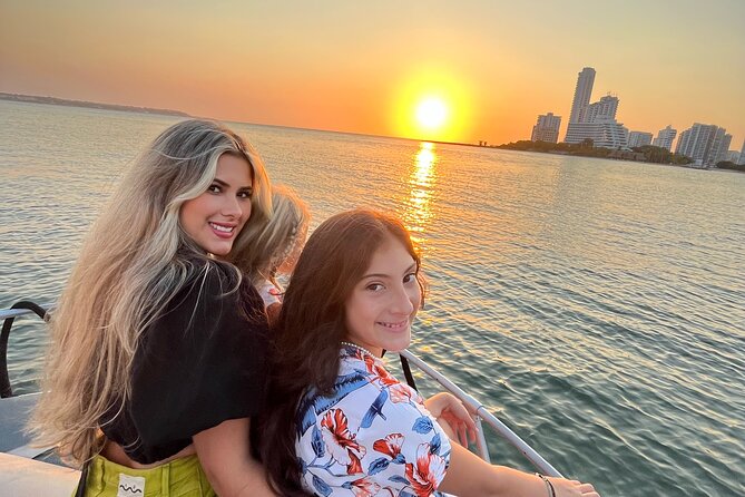 2 Hrs Tour in Cartagena Bay With Sunset View - Good To Know