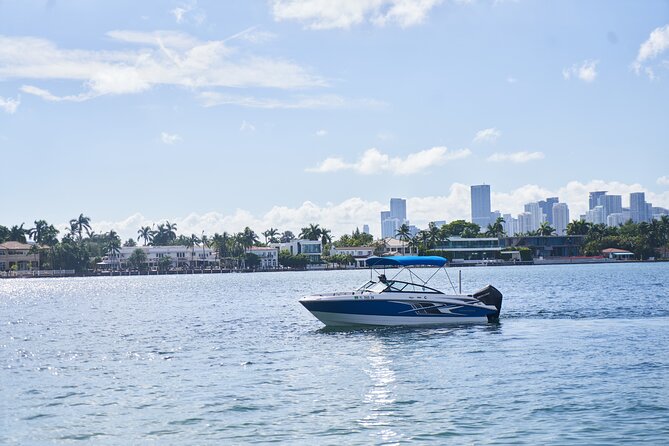 1 Hour Miami Private Boat Ride With Champagne - Meeting Point