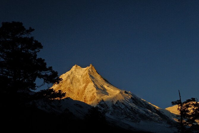 15 Days Manaslu Circuit Trek - Essential Inclusions and Services