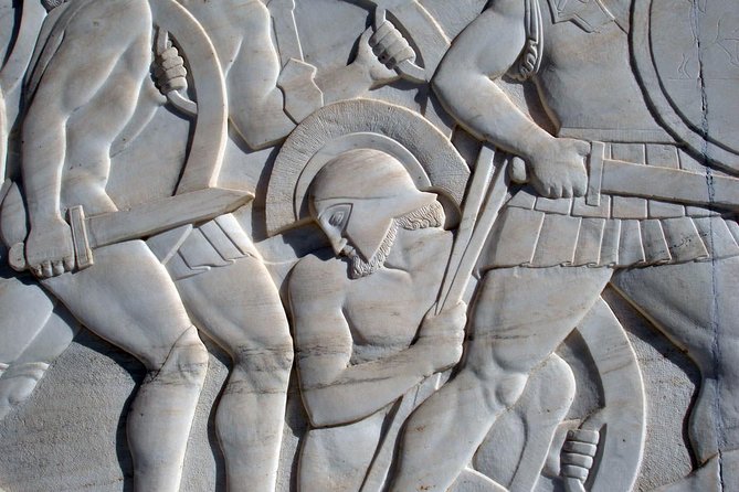 2 Day Private Tour Of Delphi, Thermopylae & Meteora From Athens - Exploring Delphi