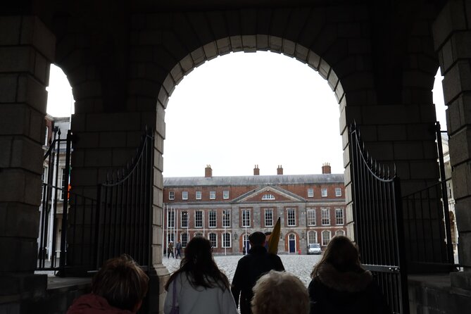 2-Hour Macabre Dublin Walking Tour - Meeting and End Points