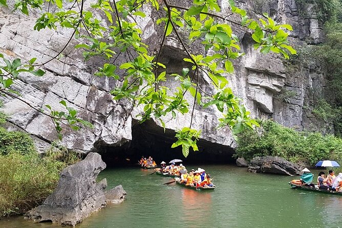 3-Day Hanoi - Ninh Binh - Halong Bay - Day 2 Experience