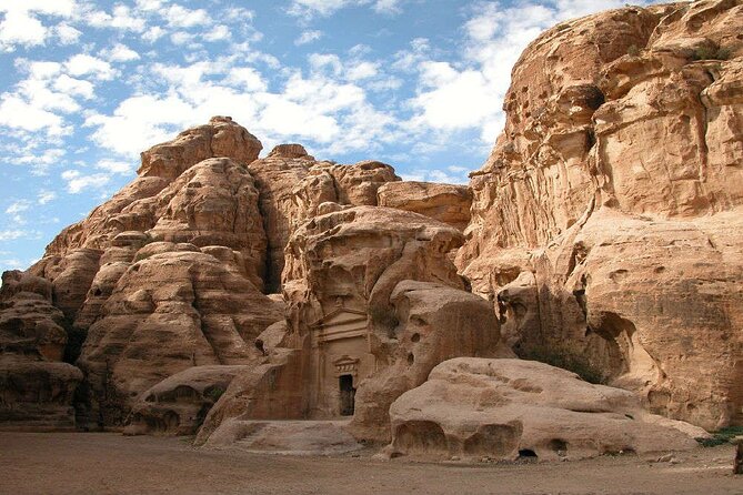 3-Hour Private Guided Tour in Petra With Hotel Pick Up. - Whats Included in the Experience