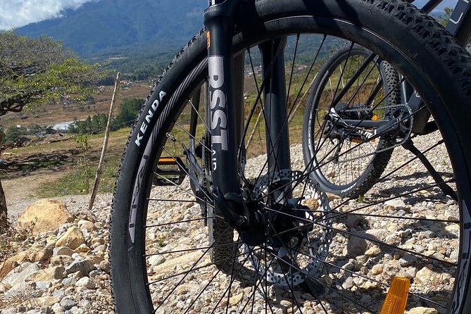 3-Hour Private Tour to La Estrella Lake From Boquete on E Bike - Inclusions and Amenities