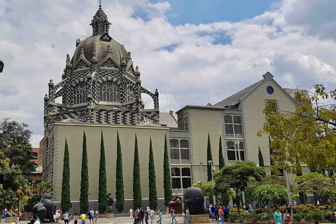 4 Days Medellin, Guatape, Coffee, and More - Historic Santa Fe De Antioquia