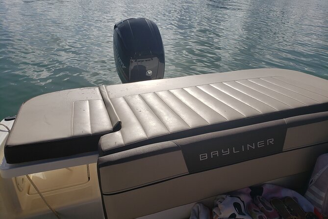 42 Ft Private Yacht Miami, Rent for 2 Our 4 Hours, for 12 People - Meeting and Pickup Details