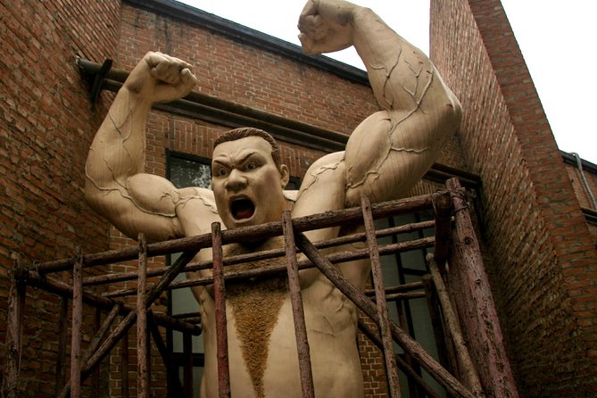 6-Hour Private Beijing Tour: Flower and Fish Market, Panjiayuan Antique Market and 798 Art Zone - Panjiayuan Antique Market