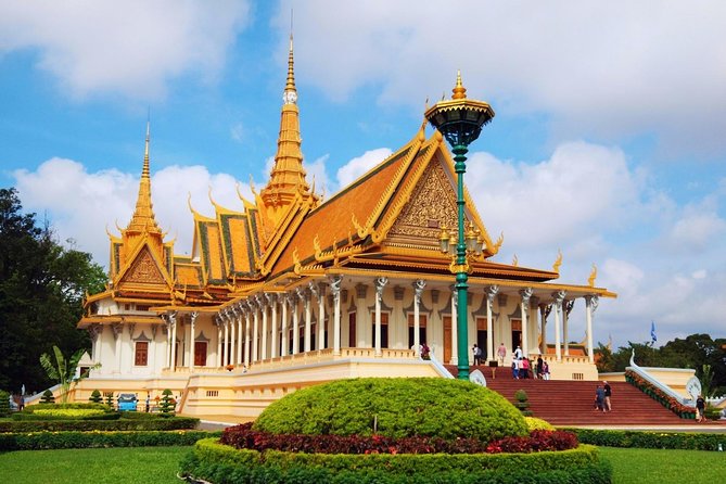 8 Days Private Guide Tour Phnom Penh to Battambang & Siem Reap - Accommodation Details