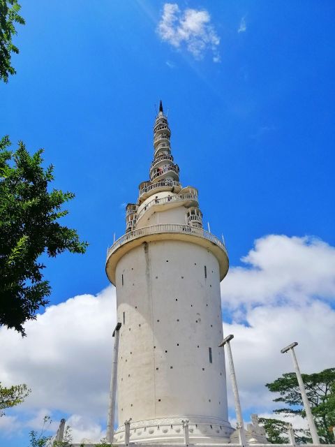 All Inclusive Ambuluwawa Tower & Kandy City Tour by TukTuk - Itinerary Highlights