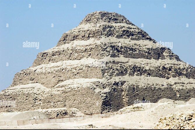 All Inclusive Private Tour to Giza Pyramids Sphinx and Shoping - Pickup and Meeting Details