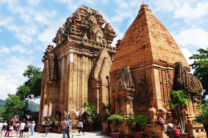 Amazing Countryside & River Tour (Small Group Tour) - Itinerary Highlights