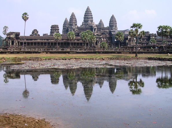 Angkor's Finest Examples in Brief - Bayon Temple Highlights