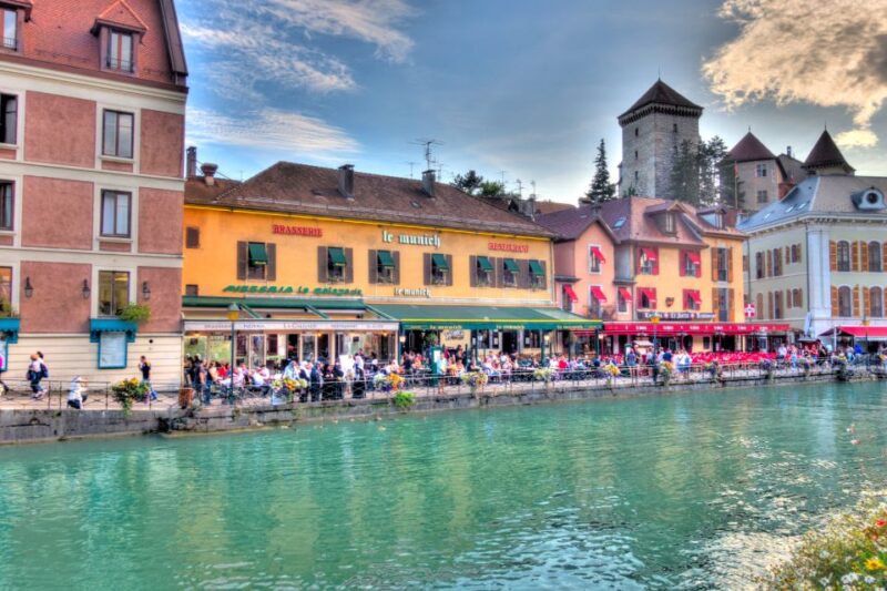 Annecy: First Discovery Walk and Reading Walking Tour - Itinerary and Highlights