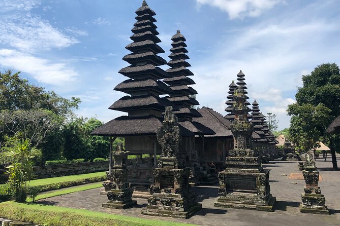 BALI INSTAGRAM TOURS; Handara Gate, Taman Ayun, & Ulundanu Temple - Key Attractions