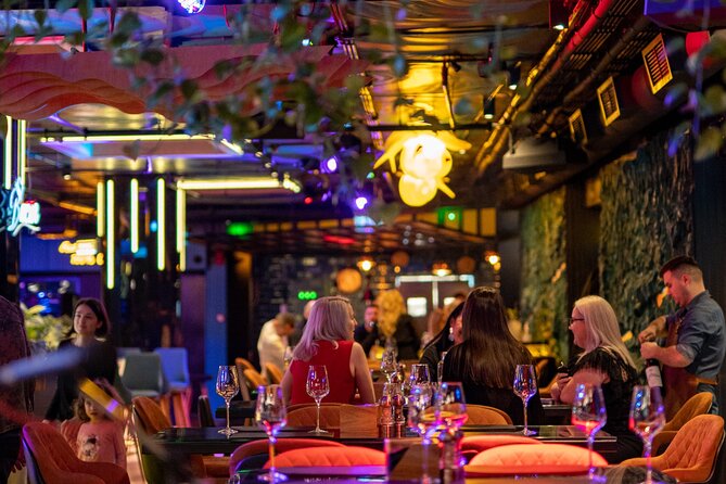 Bar Crawling - Meeting Point and Schedule