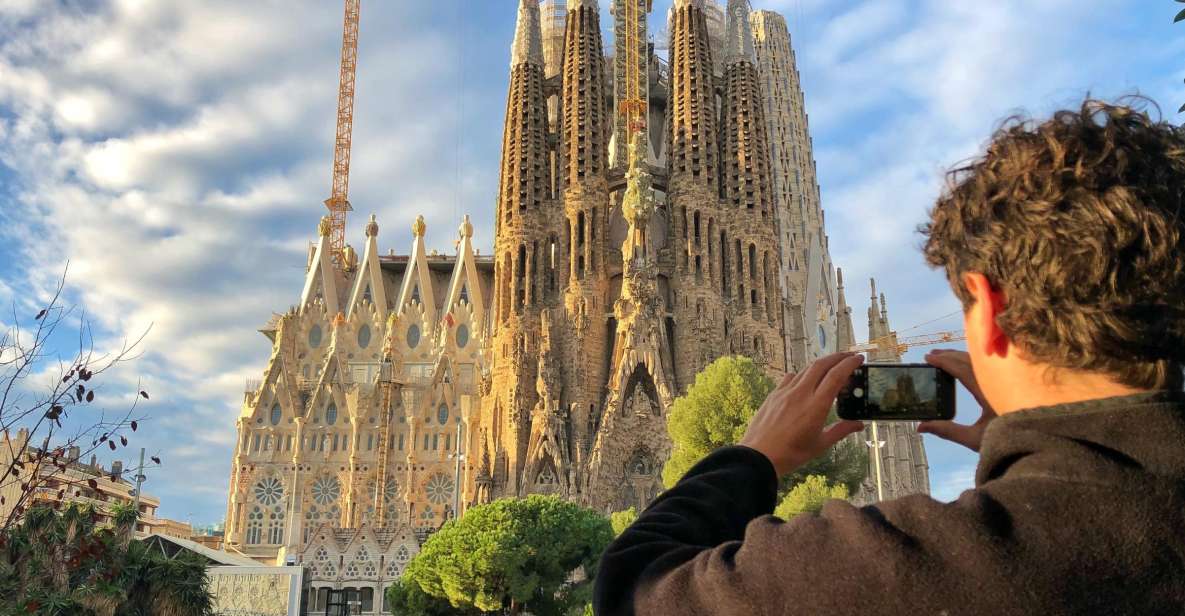 Barcelona: 3-Hour Bike Tour With a Local Guide - Itinerary Highlights