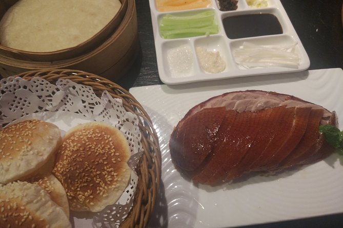 Beijing Evening Tour: Chaoyang Acrobatic Show With Peking Duck Dinner - Dinner Experience Details