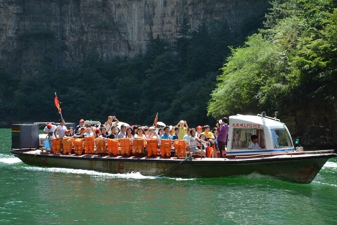 Beijing Private Tour to Badaling Great Wall and Longqing Gorge With Boat Ride - Itinerary Highlights