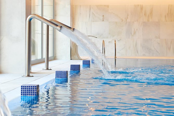 Best Friends Ritual: Mini Facial Aromatherapy Massage Day SPA Glass Cava - Meeting Point and Arrival