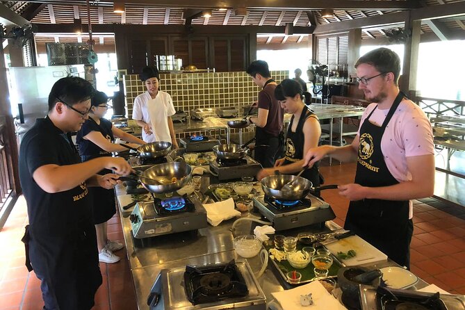 Blue Elephant Thai Cooking Class With Additional Dessert in Phuket - Class Structure and Schedule