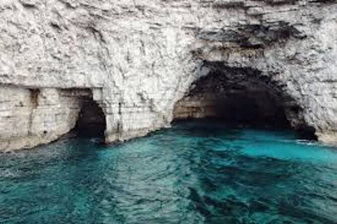 Blue Lagoon: Comino Cruise and Gozo Jeep Safari With Free Wine - Comino Cruise Activities