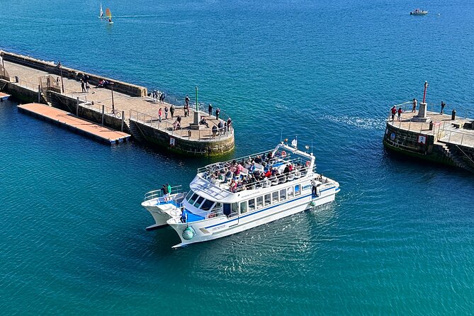 Boat Trip Through the Bay and the Coast of Donostia San Sebastián - Breathtaking Coastal Vistas