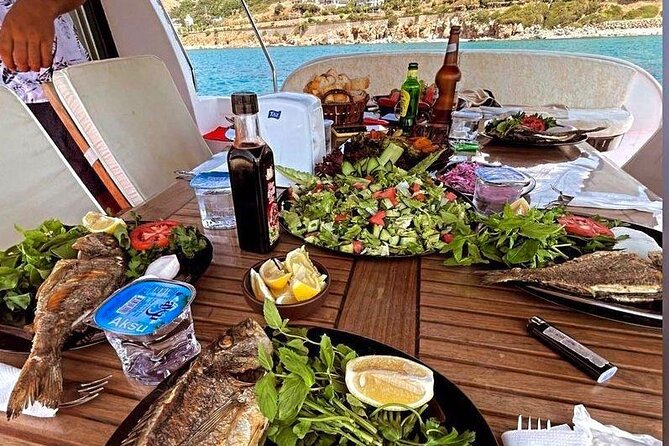 Bodrum Private Motor-Yacht Tour With Lunch For 6 Hours - Tour Highlights