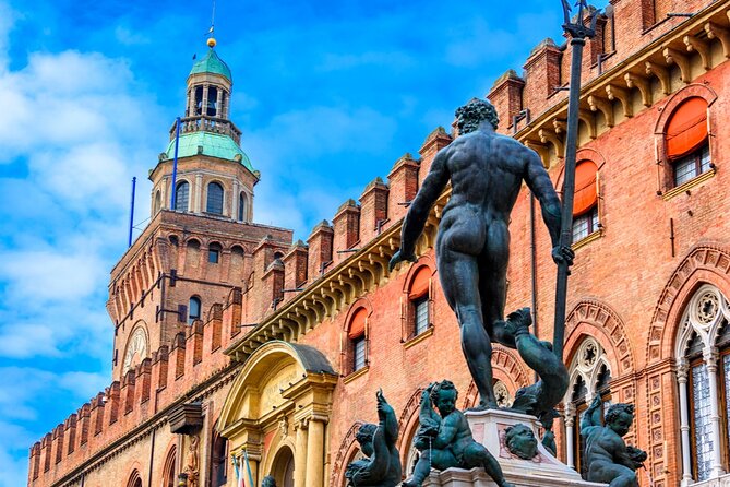 Bologna Self-Guided City Exploration Game - Preparing for the Meeting Point