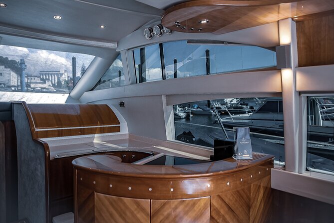 BRIDGES EXPERIENCE 2h-Private Yacht Tour in the City of Porto - Inclusions