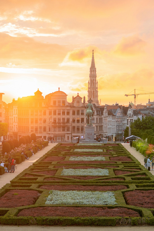 Brussels: Private Guided Walking Tour With Chocolate Tasting - Pricing and Booking