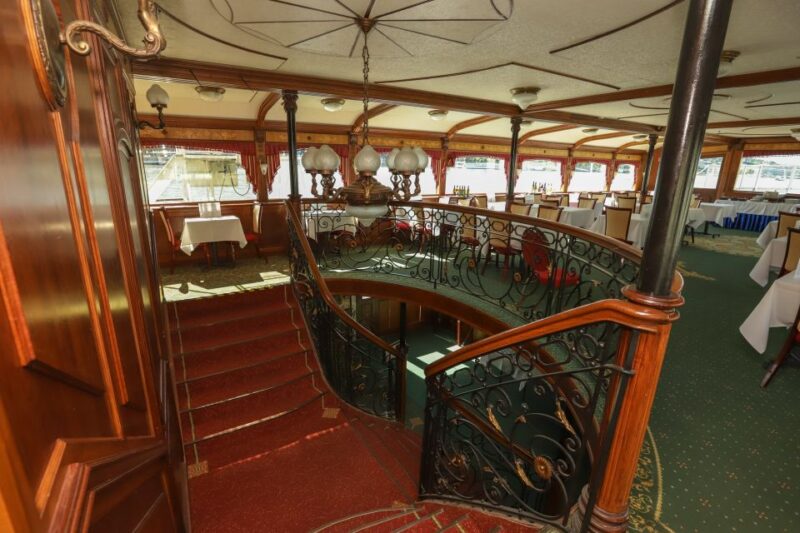Budapest: 1 Hr Sunshine Booze Cruise With Prosecco - Experience Highlights