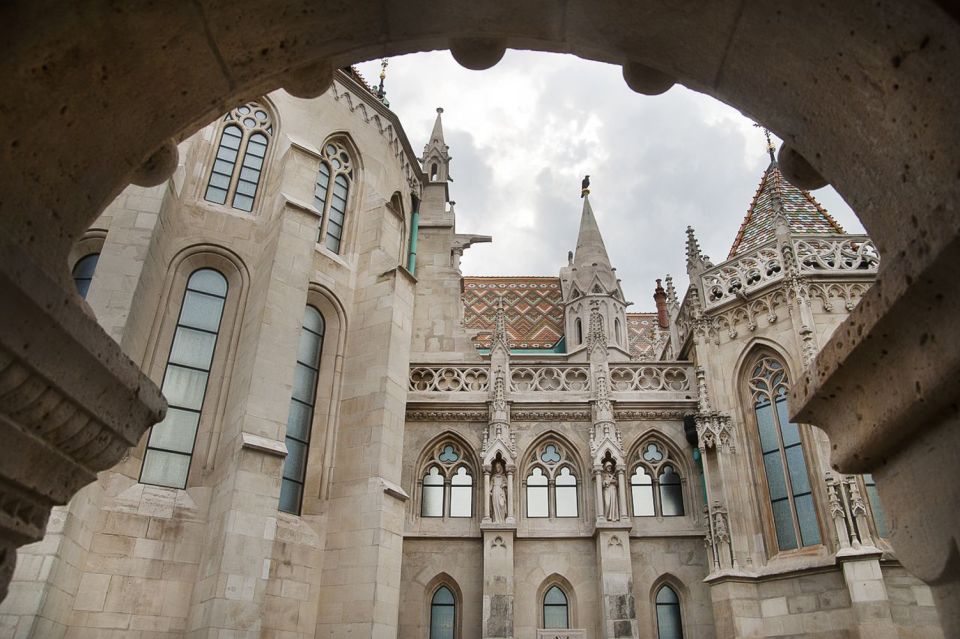 Budapest: Buda Castle Walking Tour in German - Booking Information