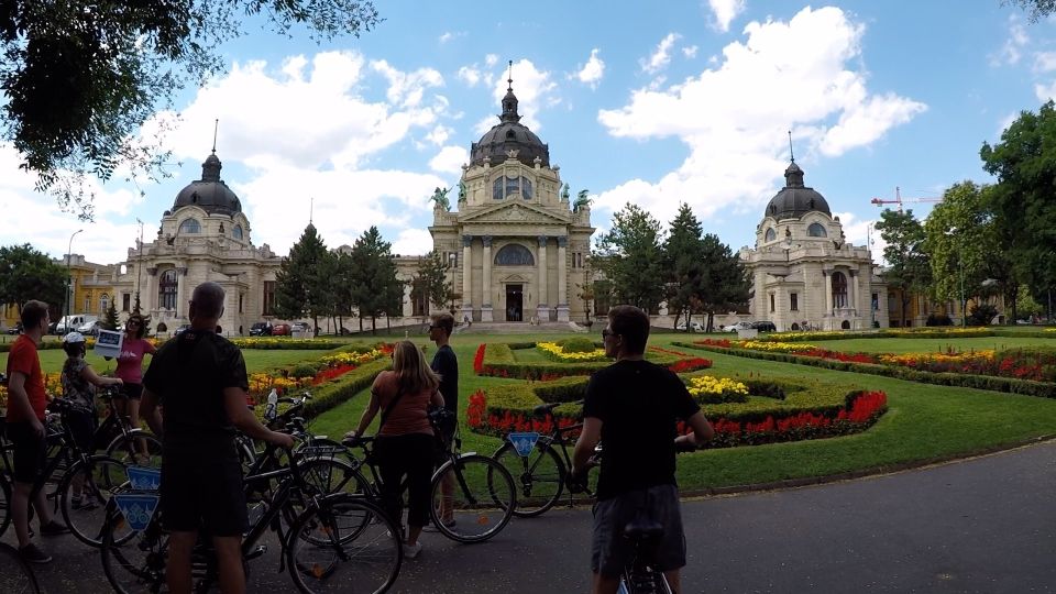 Budapest Wheels & Meals Bike Tour With a Hungarian Goulash - Itinerary Highlights