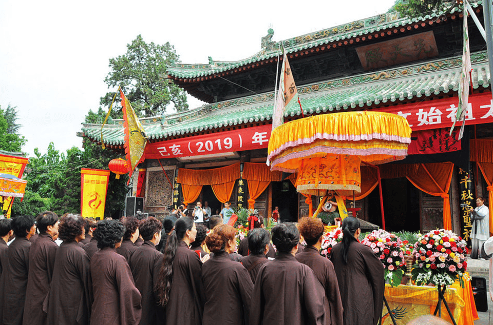 By Bullet Train Xian-Tianshui Maiji Grottoes &Fuxi Temple - Inclusions