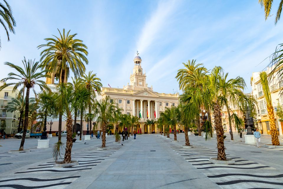 Cadiz: Mysteries and Crimes Walking Tour With Souvenir - Tour Highlights