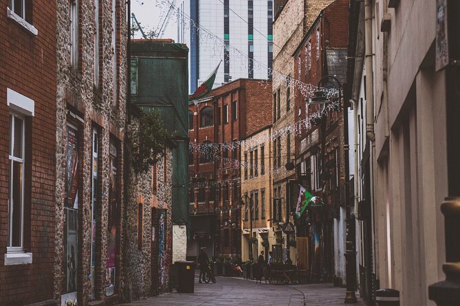 Cardiff Like a Local: Customized Private Tour - Tour Experience and Expectations