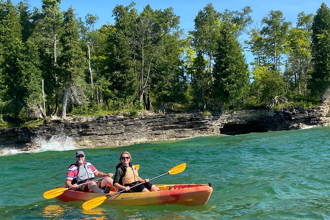 Cave Point Kayak Tour - Inclusions and Highlights