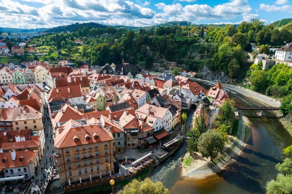 Cesky Krumlov: Express Walk With a Local in 60 Minutes - Experience Highlights