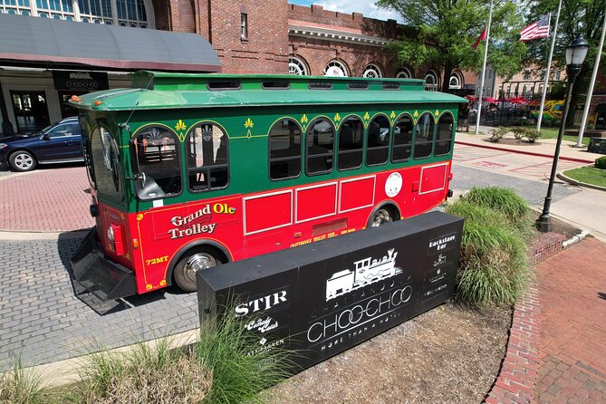 Chattanooga: City Trolley Tour With Coker Automotive Museum Visit - Inclusions and Accessibility