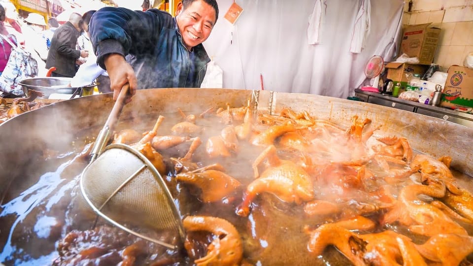 Chengdu Evening Food Tour by Local Guide - Experience Highlights