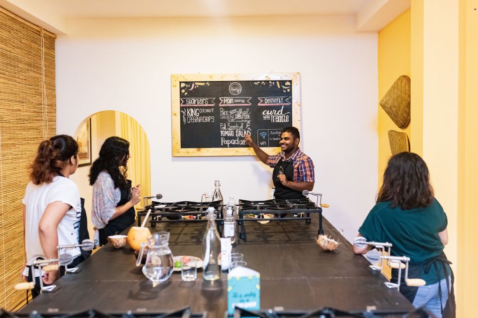 Colombo: Sri Lankan Cooking Class With a Chef - Class Structure and Schedule