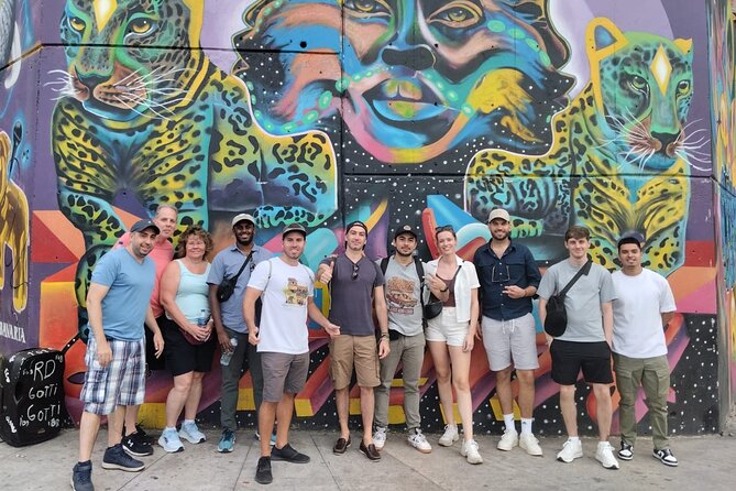 Comuna 13 History and Graffiti Tour With Cable Car - Exploring the Vibrant Murals