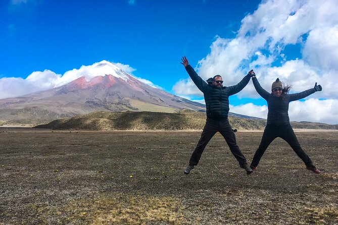 Cotopaxi and Quilotoa 2 Days With Hotel Included - Quilotoa Lagoon Exploration