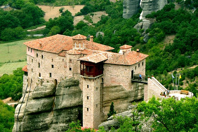 Delphi Meteora and Thermopylae 3-Day Private Tour - Accommodation