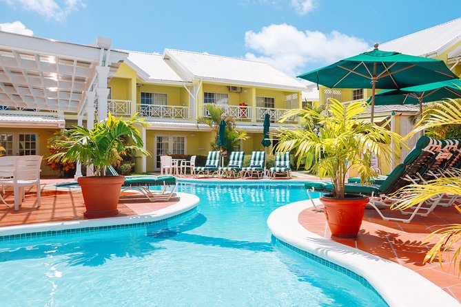 Deluxe Playpass at Bay Gardens Beach Resort & Spa With Water Sports - Dining and Beverages