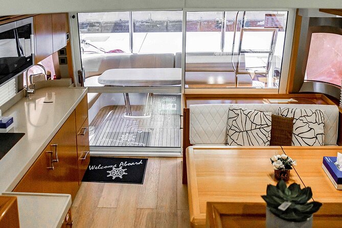 Discover the Hidden Island in Dubai in Majesty 48ft Yacht Rental - Meeting and Pickup