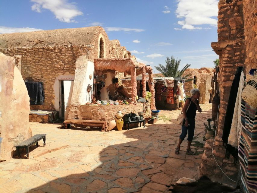 Djerba: Ksar Ghilane and Berber Villages Day Tour With Lunch - Experience Highlights