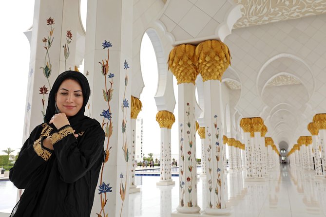 Dubai: Sheikh Zayed Mosque With a Professional Photographer - Tour Details and Flexible Options